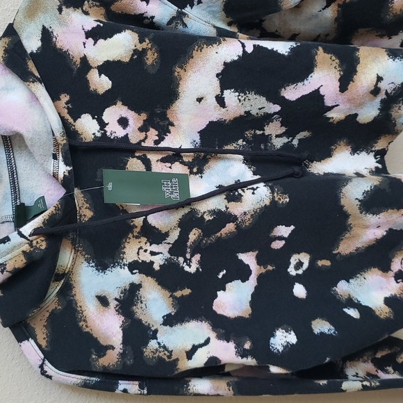 NWT wild fable women's cropped hoodie black tie dye size medium - Picture 2 of 7